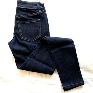 Must Go! NWT The Limited 917 Skinny Leg Jeans